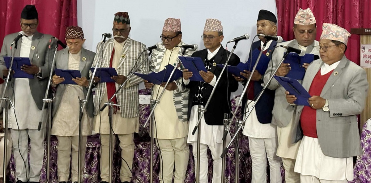 कोशी प्रदेश मन्त्रिपरिषद् हेरफेर, नवनियुक्त मन्त्रीले लिए शपथ