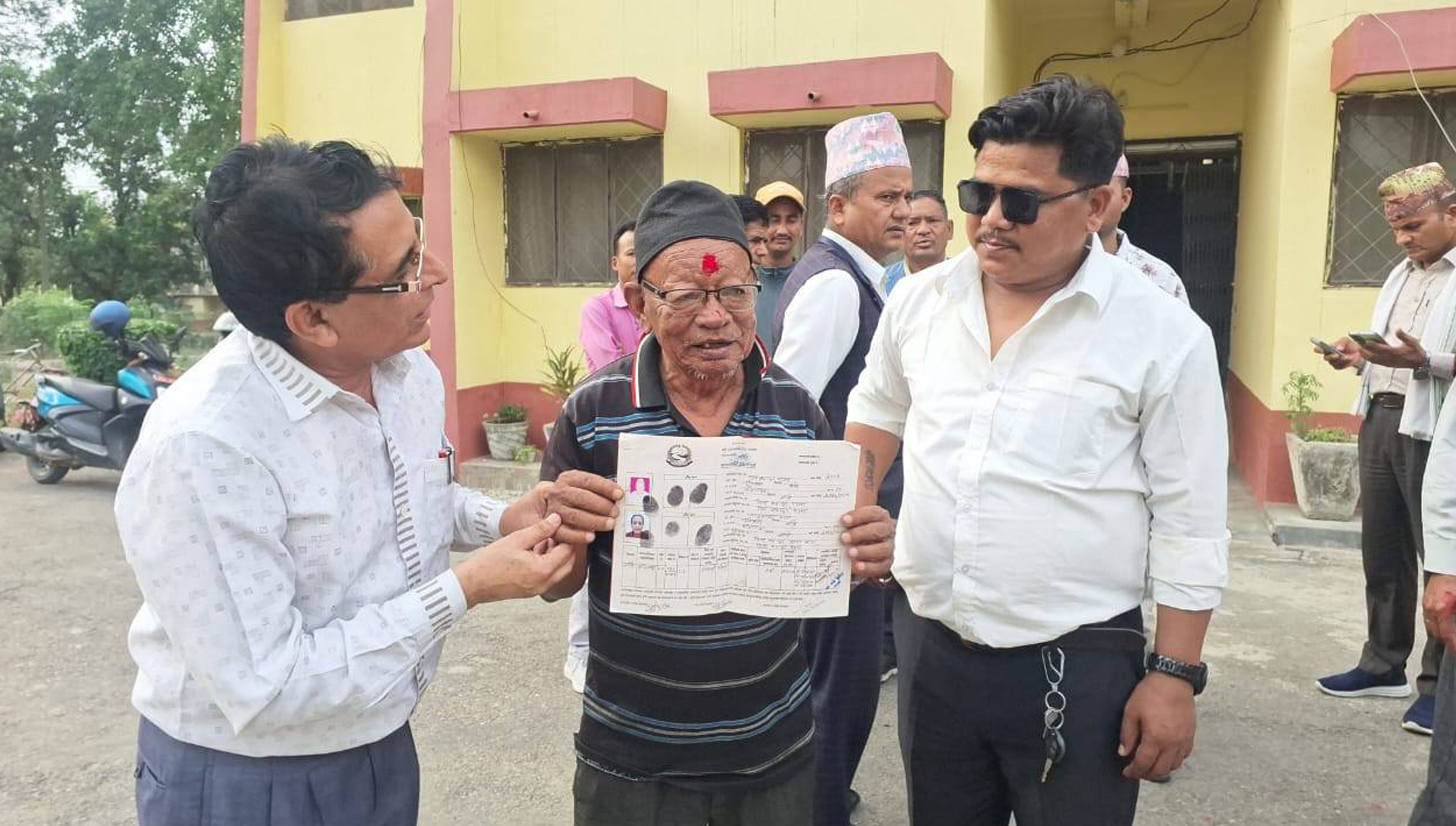 ४४ वर्षपछि लालपुर्जा, कोहलपुर नगरका भूमिहीन मख्ख