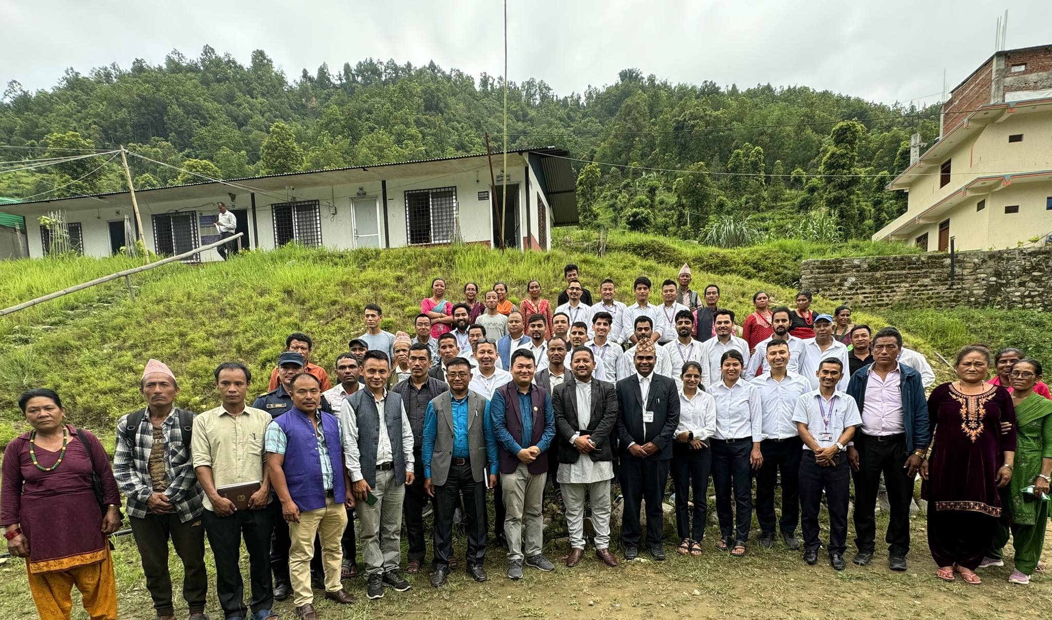 संविधानले व्यवस्था गरेको १० वर्षपछि महाभारत सरकारले भन्योः अब निःशुल्क र अनिवार्य शिक्षाको ज्ञारेन्टी भो