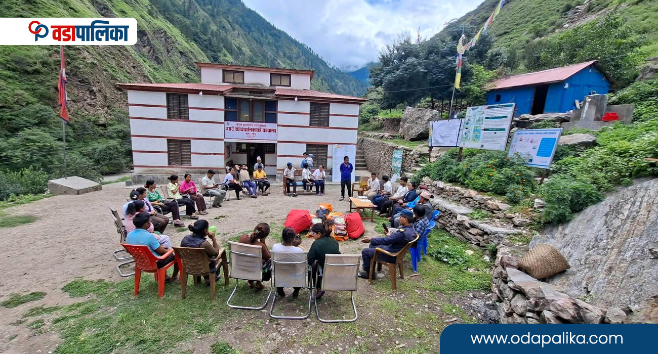 मुगुम कर्मारोङ गाउँपालिकाका कर्मचारीको गुहारः हामीलाई बचाऊ, अनि सेवा दिन सक्छौं
