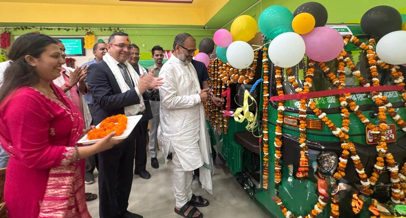 नबिल बैंकद्वारा जनकपुरस्थित मानवसेवा आश्रमलाई सेवा वाहन (अटो) सहयोग