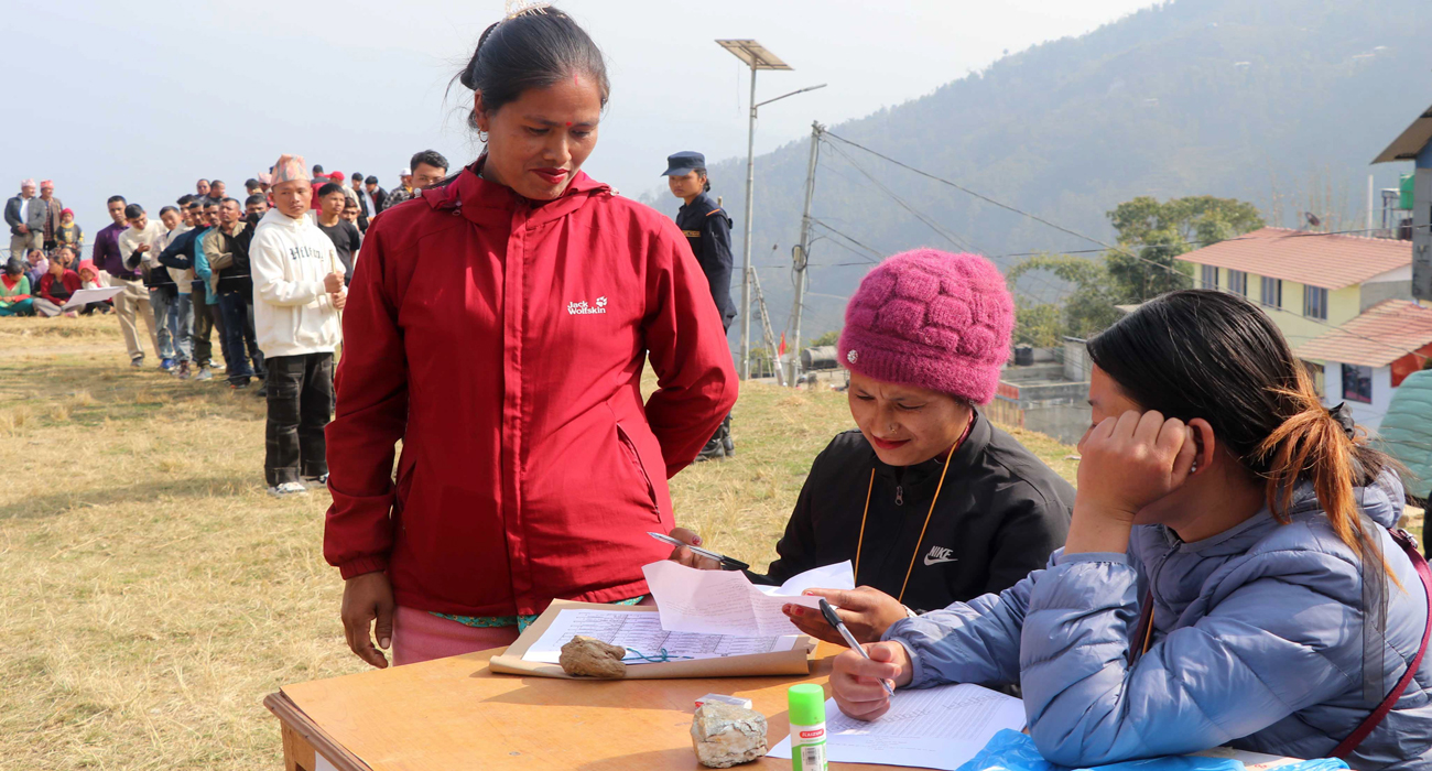 मतदाता शिक्षा प्रभावकारी बनाउन दिक्तेलमा नमूना मतदान अभ्यास, सबै पालिकामा गर्ने तयारी
