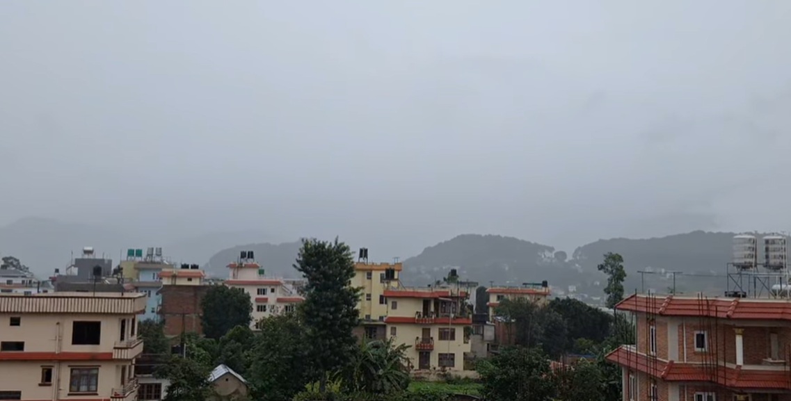 यी प्रदेशमा सुरु भयो 'मोन्था' चक्रवातको प्रभाव, बिहानैदेखि वर्षा