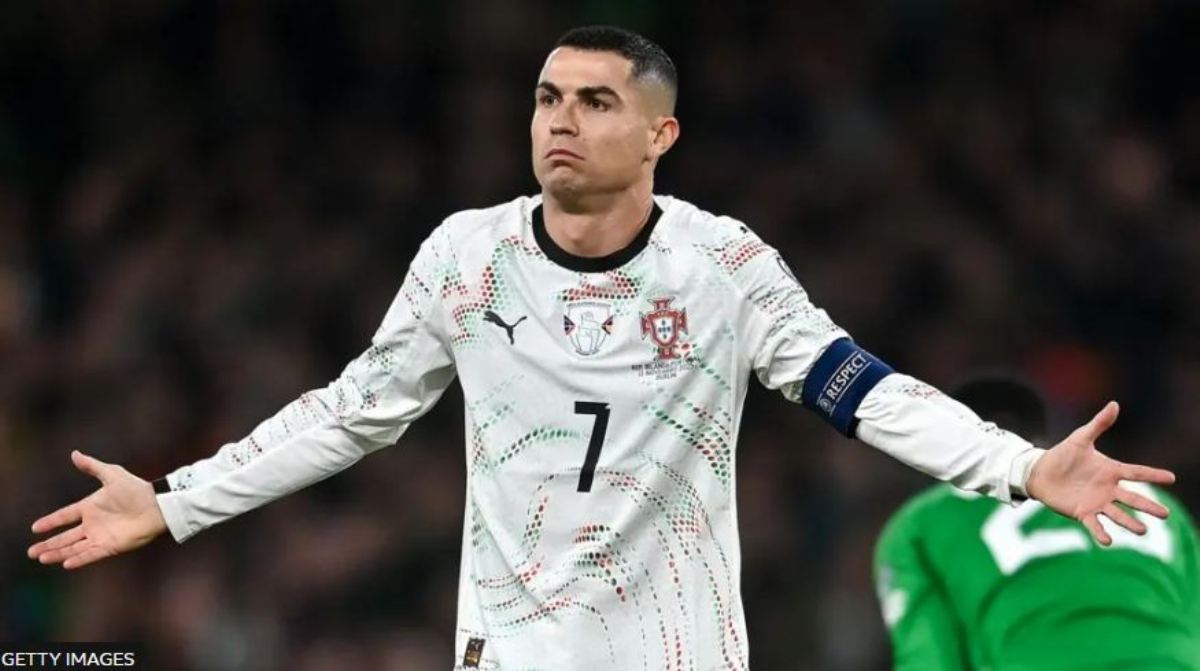 विश्वकप छनोट : रोनाल्डोले रातो कार्ड पाएको खेलमा पोर्चुगल २-० ले पराजित