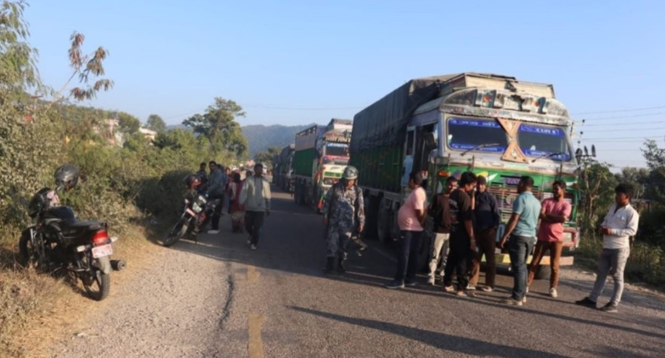 काभ्रेमा तिहारभर टिपर सञ्चालन गरे कडा कारबाही