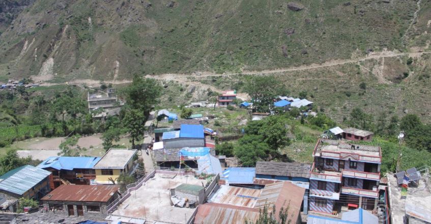 तिब्बतको सीमाको पालिका, चुमनुब्रीको फिलिममा मोटर पुग्यो